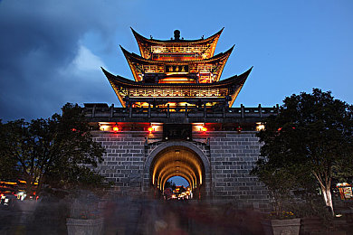 韩国艺人悲伤事件1到36名单,韩国娱乐圈的黑暗面：36位艺人离世背后的恐怖真相-4